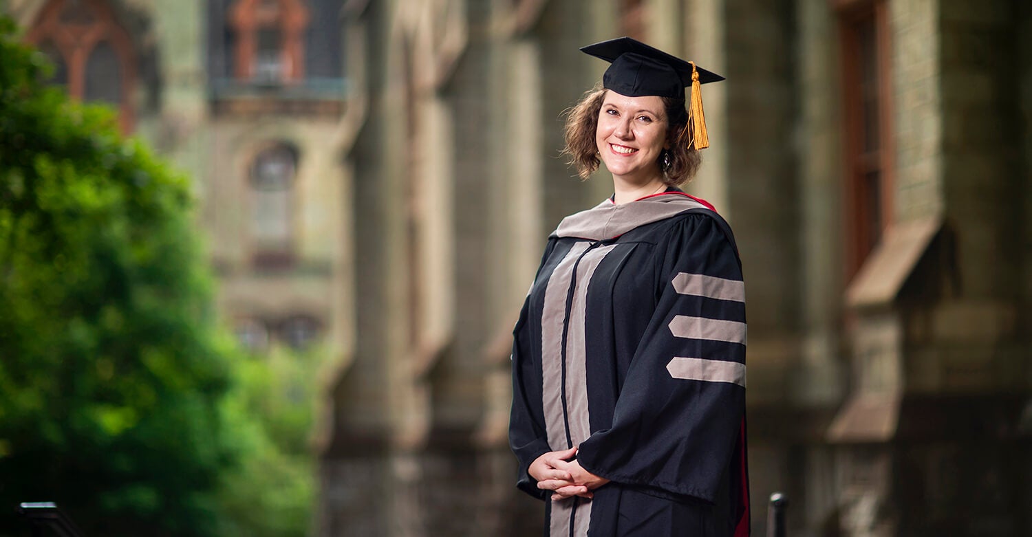 Dr. Emily Gardner, from Penn Vet's Class of 2020, returned to campus to make up for a missed milestone. Dr. Emily Gardner, from Penn Vet's Class of 2020, returned to campus to make up for a missed milestone.