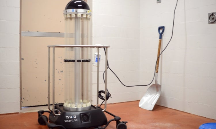 A uv self cleaning robot in a room